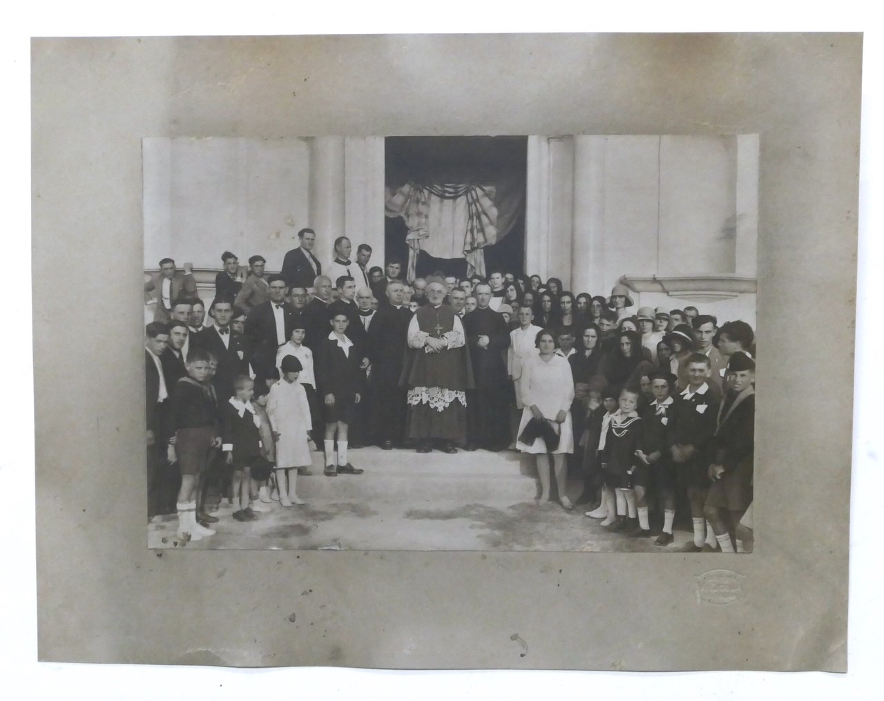 Fotografia d'epoca - Parrocchia di Voghera - Curia e gruppo …