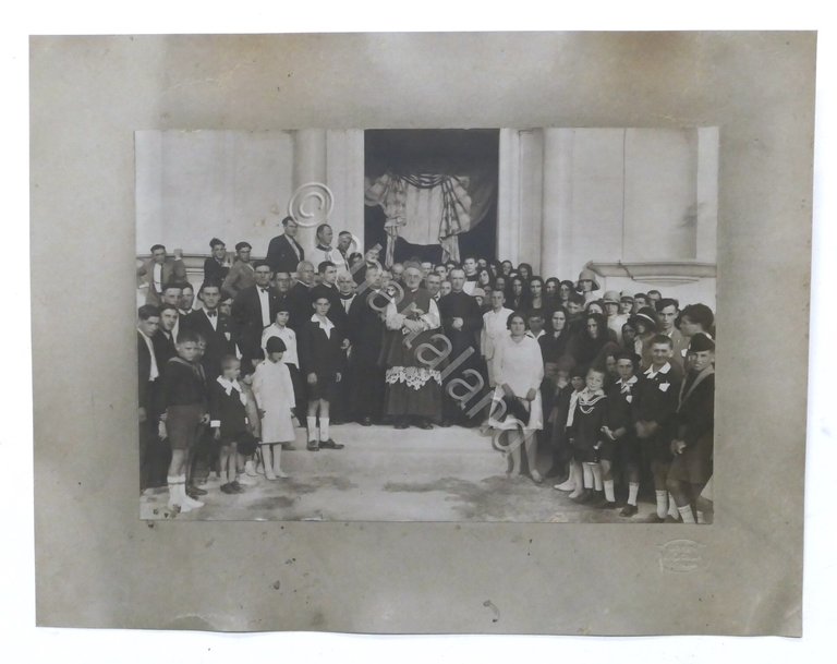 Fotografia d'epoca - Parrocchia di Voghera - Curia e gruppo …