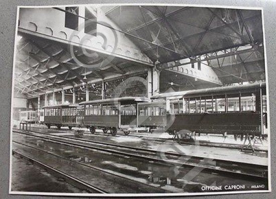 Fotografia d'epoca Officine Caproni Milano 1948 - Carrozze tram montaggio