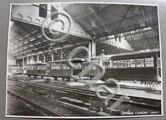 Fotografia d'epoca Officine Caproni Milano 1948 - Carrozze tram montaggio