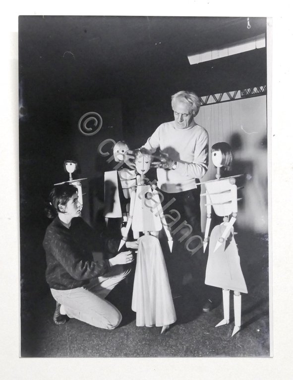 Fotografia Famiglia Colla burattini pittore L. Veronesi per Il Drago di Schwarz