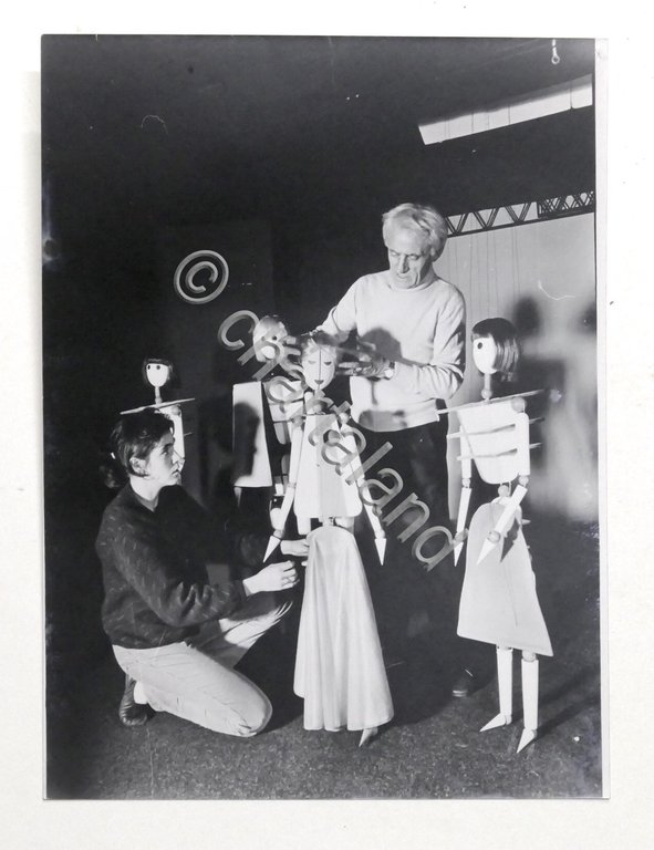 Fotografia Famiglia Colla burattini pittore L. Veronesi per Il Drago … | Immagine Gallery 2