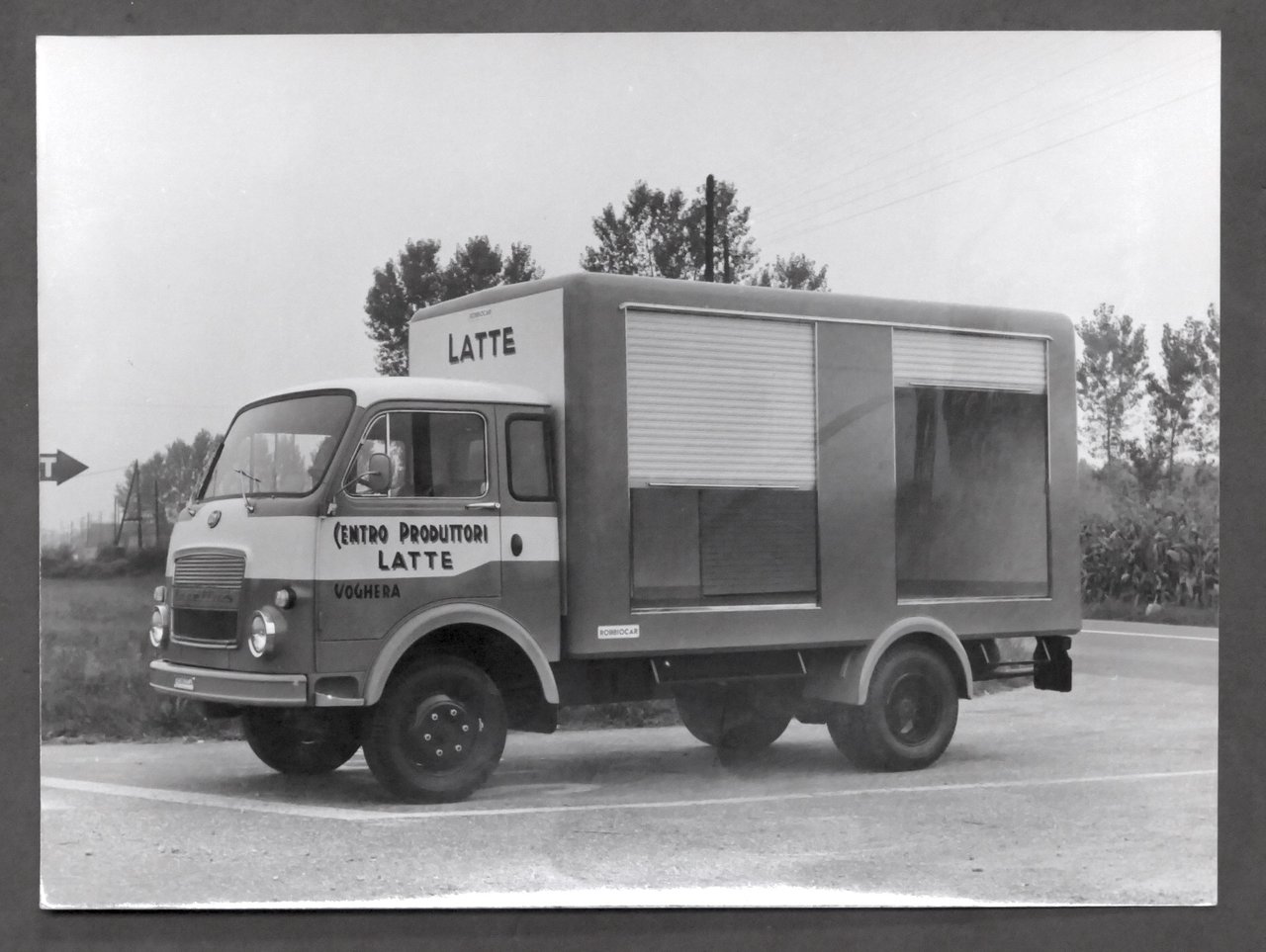 Fotografia Furgone OM Lupetto 125 / Centro Produttori Latte - …