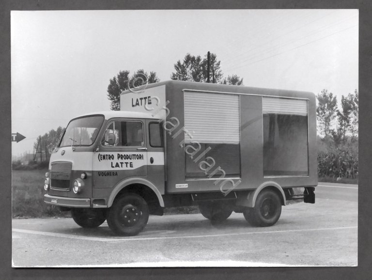 Fotografia Furgone OM Lupetto 125 / Centro Produttori Latte - …