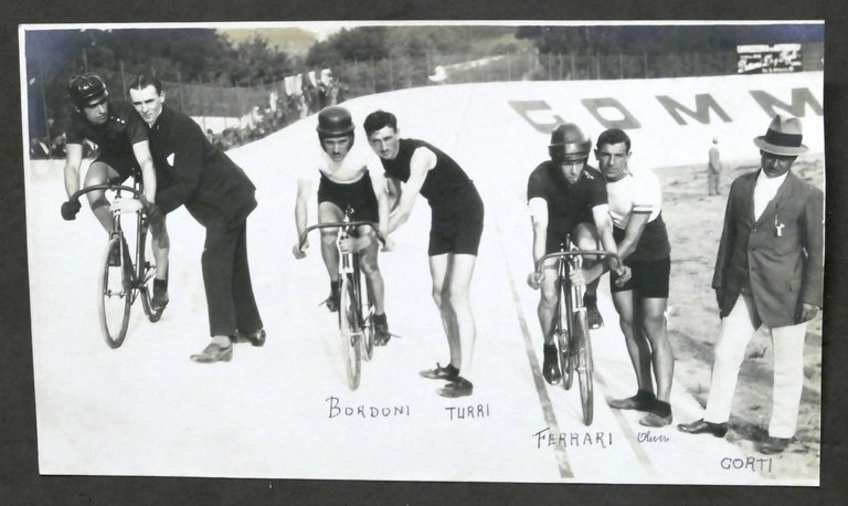Fotografia Gara ciclismo su pista - Bordoni, Turri, Ferrari - anni '20
