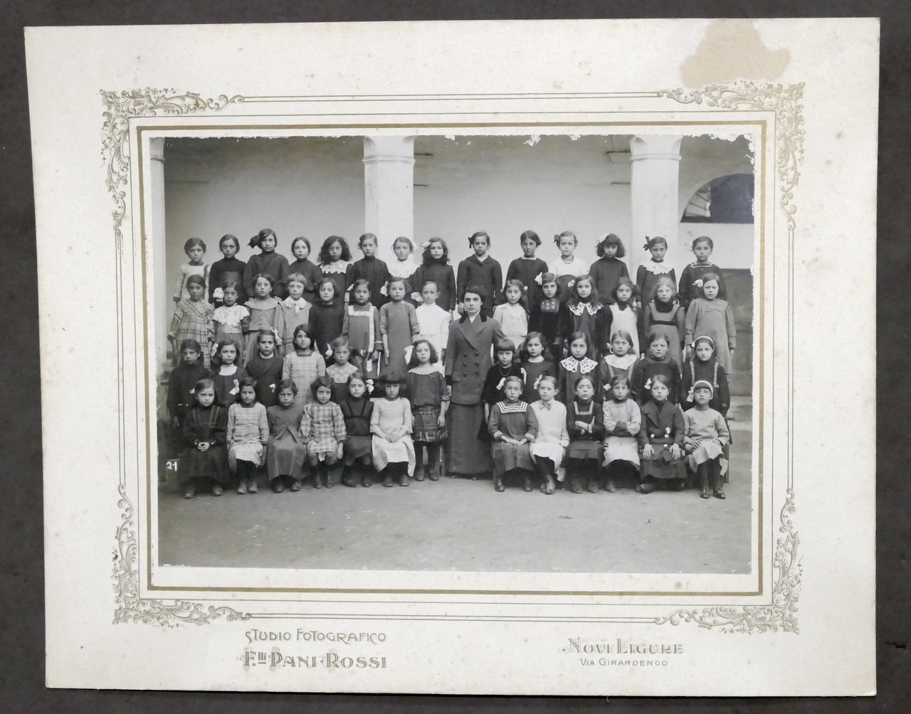 Fotografia Scuole Elementari Novi Ligure - anni '20