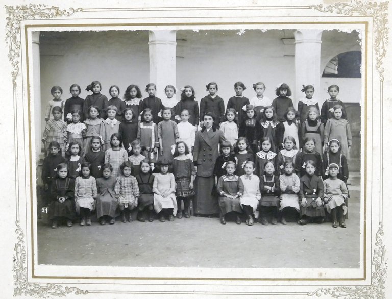 Fotografia Scuole Elementari Novi Ligure - anni '20