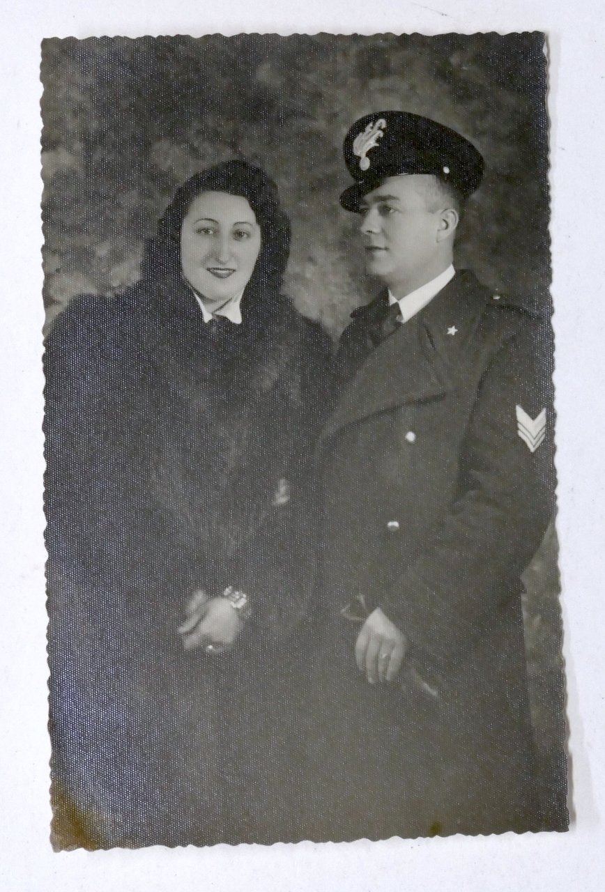 Militaria - Fotografia Carabiniere e consorte - 1943