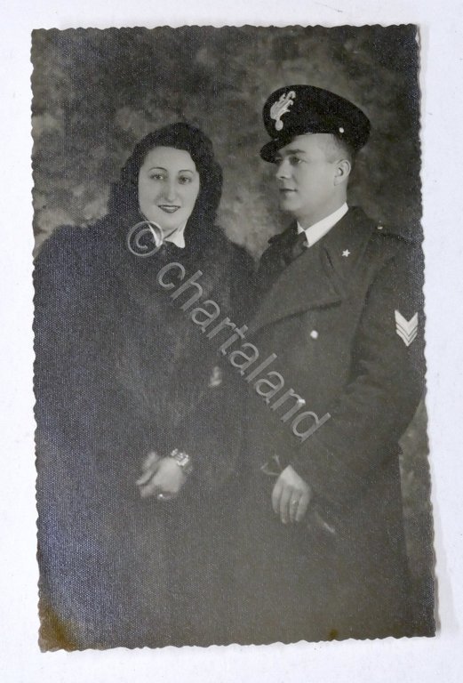 Militaria - Fotografia Carabiniere e consorte - 1943
