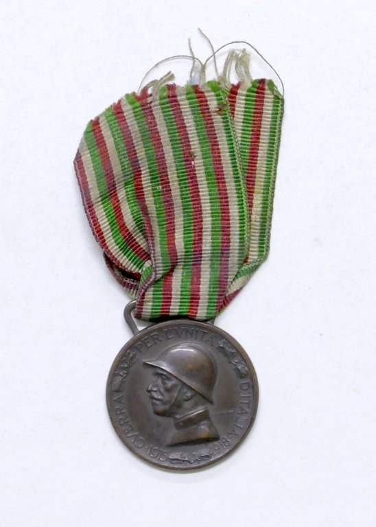 Militaria WWI - Decreto e due medaglie a ricordo della … | Immagine Gallery 4