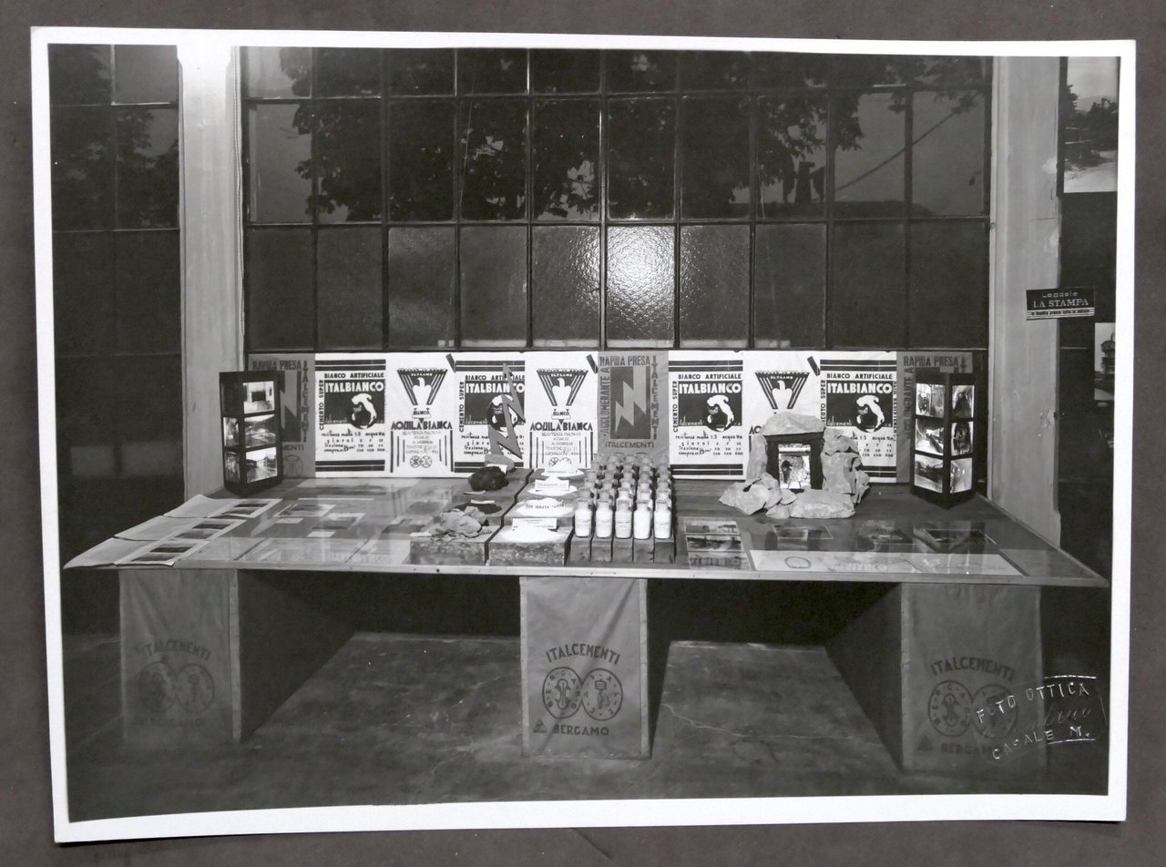 Mostra Artigianato Casale Monferrato Fotografia stand Italcementi Bergamo - 1938