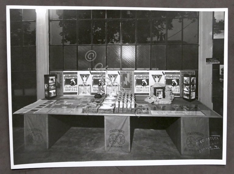 Mostra Artigianato Casale Monferrato Fotografia stand Italcementi Bergamo - 1938