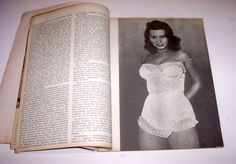 Parigi Nuda N° 1 - Rivista per adulti - Sofia … | Immagine Gallery 2