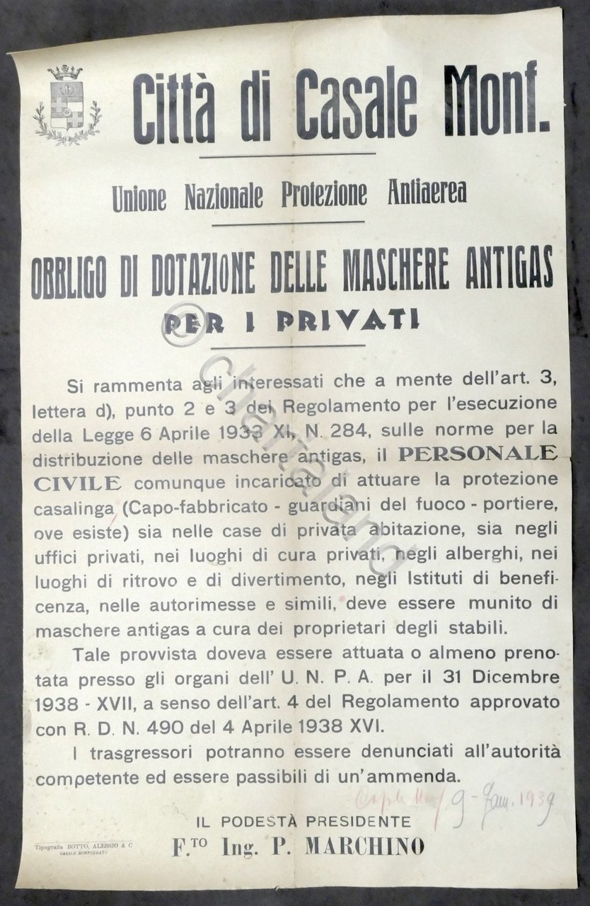 WWII - Casale Monferrato - Avviso: Obbligo dotazione maschere antigas … | Immagine principale