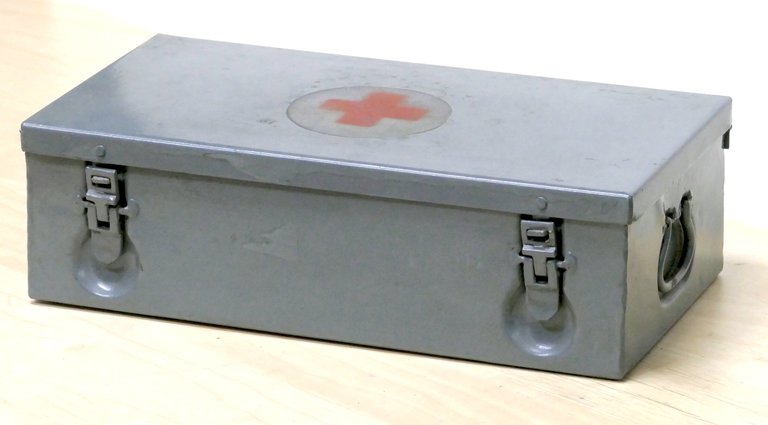 WWII - Cassetta Pronto Soccorso Croce Rossa Esercito Italiano - …