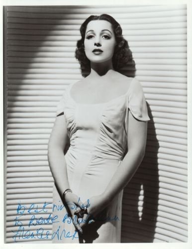 Fotografia autografata dell'attrice.