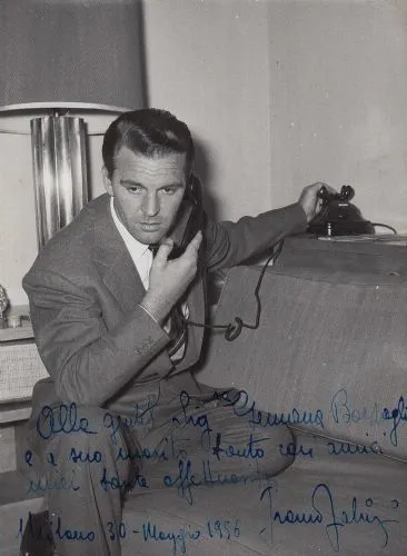 Bella fotografia con dedica autografa firmata.