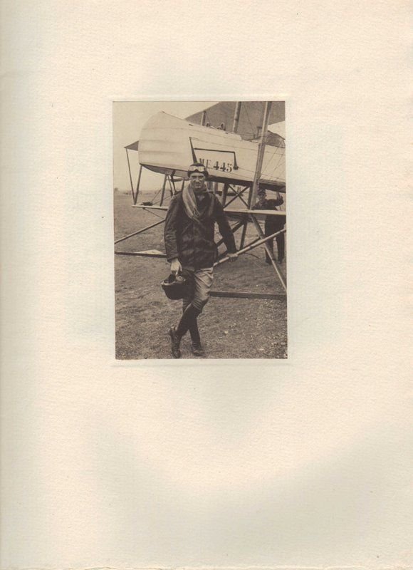 In memoria di Carlo Pasquinelli, Ingegnere ad honorem tenete aviatore. …