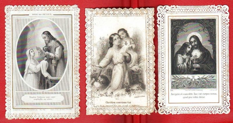 Insieme di 3 Santini.