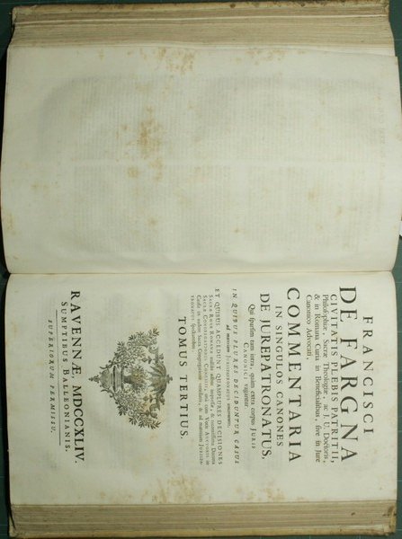 Commentaria in singulos canones de jurepatronatus, qui sparsim tam intra, …