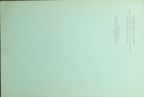 Some liparite dykes from Raudhellar in Morsardalur, Iceland