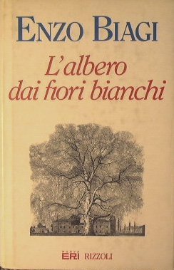L'albero dai fiori bianchi