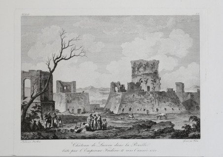 Chateau de Lucera dans la Pouille bati par l'Empereur Frederic …