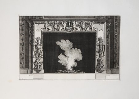 Camini: Grifoni sull'architrave e candelabri sugli stipiti.