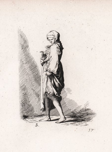 Giovane donna che cammina verso sinistra