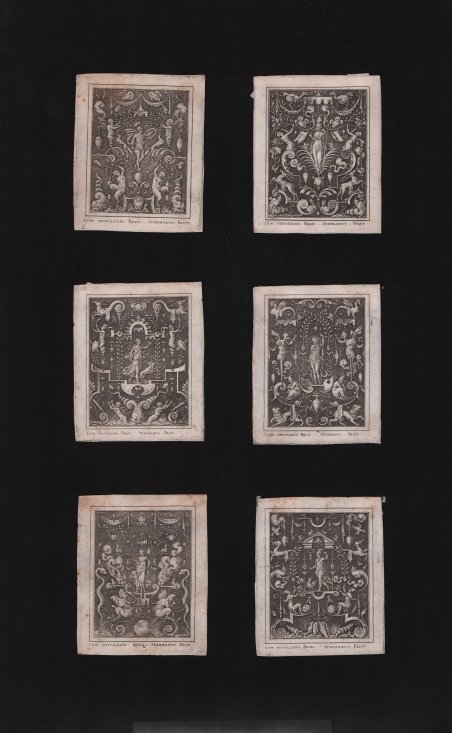 Grottesche con divinità pagane