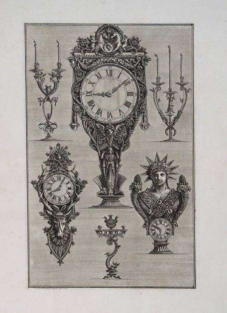 Tre orologi e tre candelieri