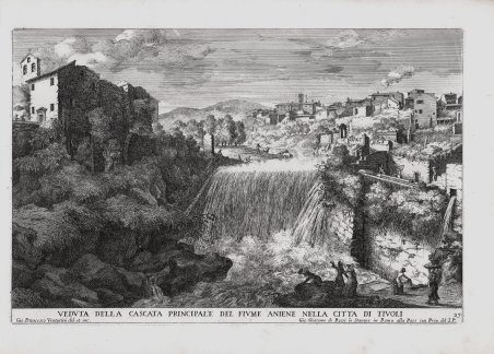 Veduta della Cascata Principale del Fiume Aniene nella Citta di …