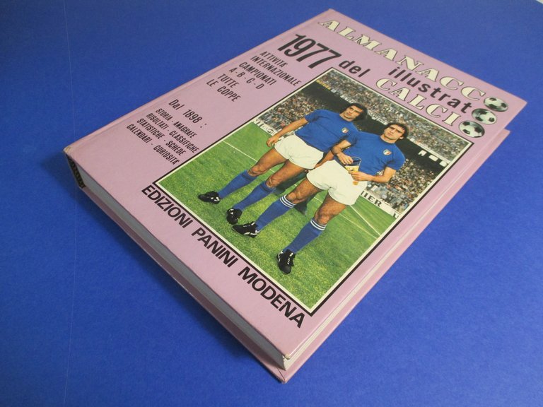 Almanacco illustrato del calcio 1977.