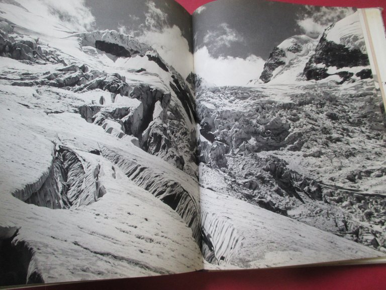 Altitudes. Cent quatre - vingts photographies.