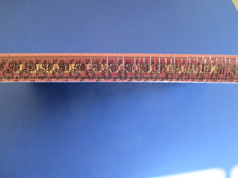 Il Libro dei Francobolli d'Italia. Valori Postali 1999.