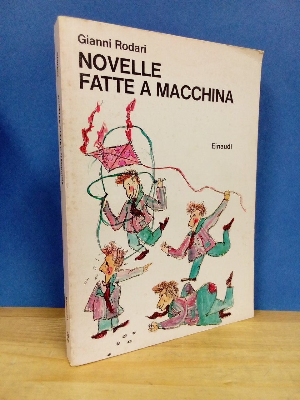 Novelle fatte a macchina. Illustrazioni di Paola. | Immagine principale