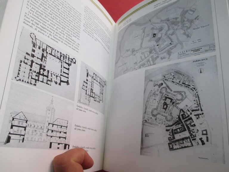 Praga. Le forme della città. Restauro e riuso degli edifici …