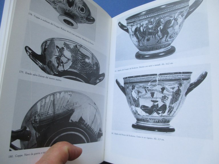 Vasi ateniesi a figure nere. Un manuale.