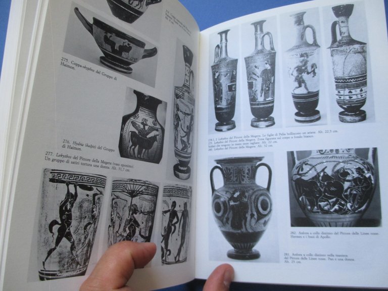 Vasi ateniesi a figure nere. Un manuale.