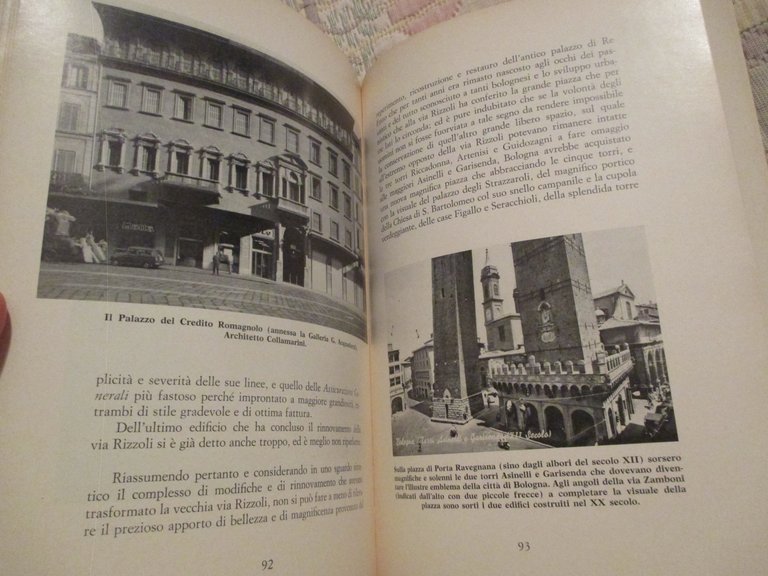 Vecchio e nuovo nel centro di Bologna.