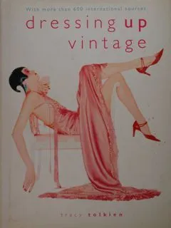 Dressing up vintage. With more than 600 international sources. | Immagine principale