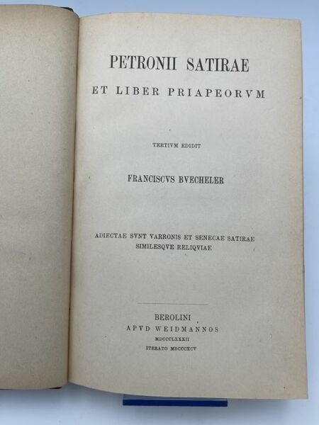 Petronii satirae et liber priapeorum