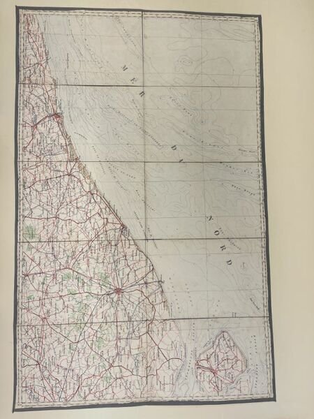 En un seul lot : 60 cartes d'Etat Major entoilées …
