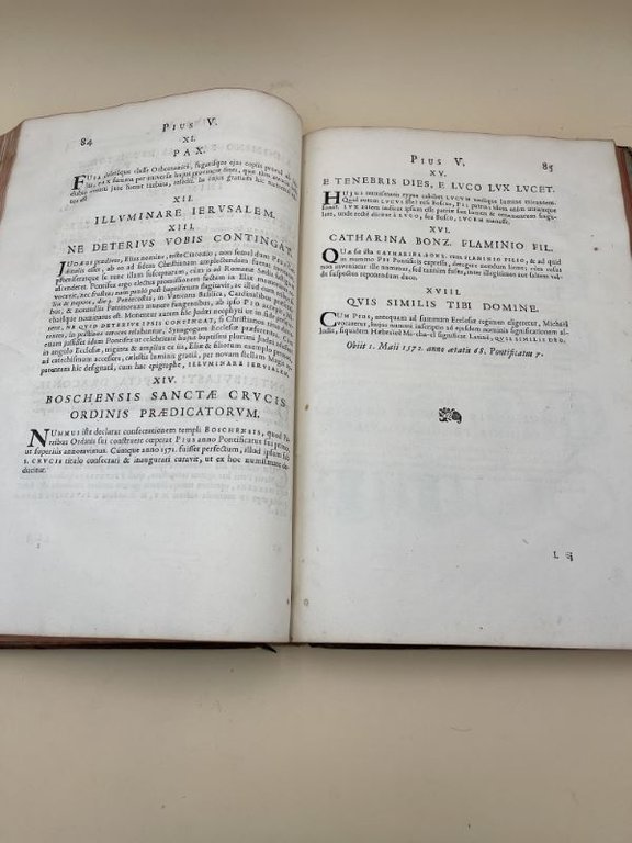 Historia summorum pontificum a Martino V. ad Innocentium XI. per …