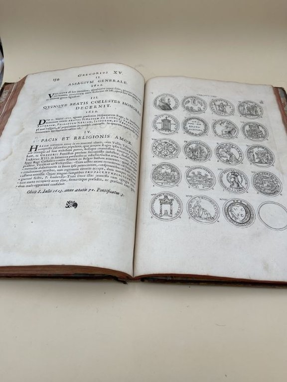 Historia summorum pontificum a Martino V. ad Innocentium XI. per …