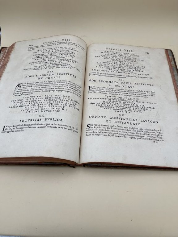 Historia summorum pontificum a Martino V. ad Innocentium XI. per …