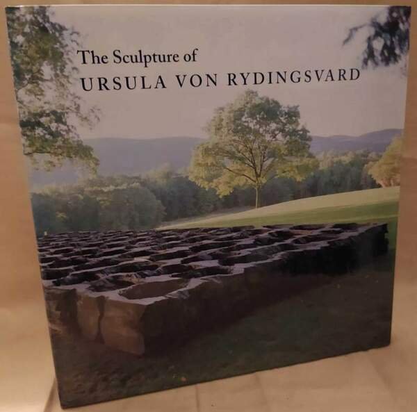 THE SCULPTURE OF URSULA VON RYDINGSVARD (1996)