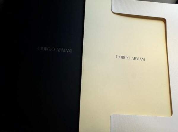 GIORGIO ARMANI-COLLEZIONE PRIMAVERA ESTATE 1990 DONNA/UOMO( 1990)
