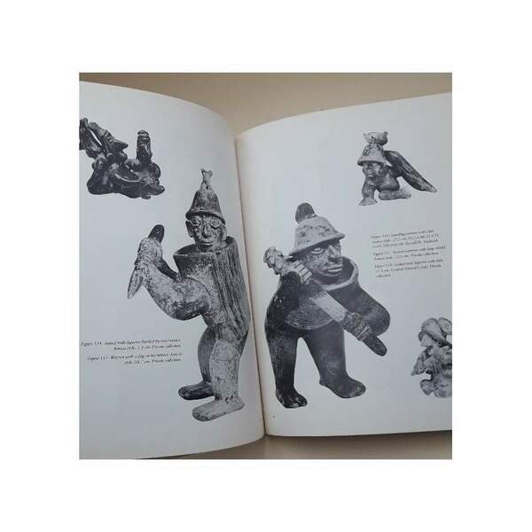 COMPANIONS OF THE DEAD-CERAMIC TOMB SCULPTURE FROM ANCIENT WEST MEXICO(1983)