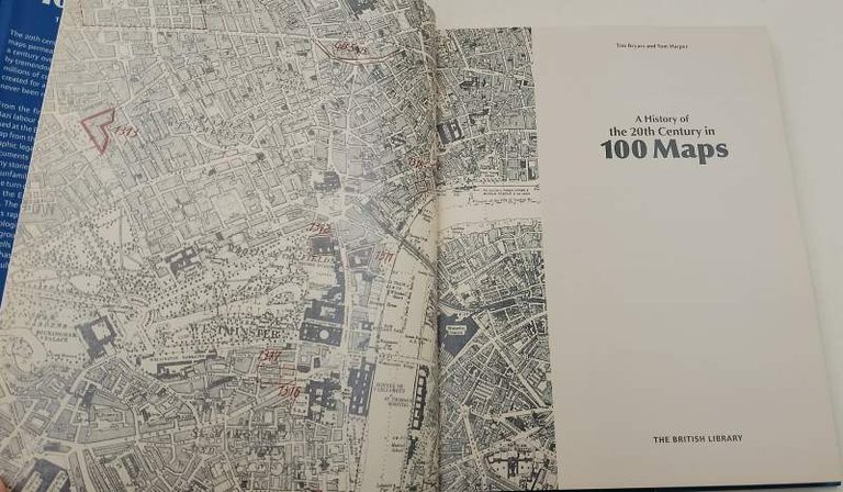 A HISTORY OF THE 20TH CENTURY IN 100 MAPS(2014)